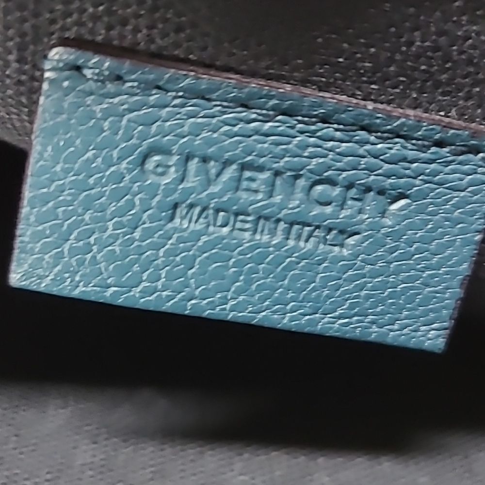 💯 Authentic Givenchy Clutch Bag🍀 - Picture 9 of 14